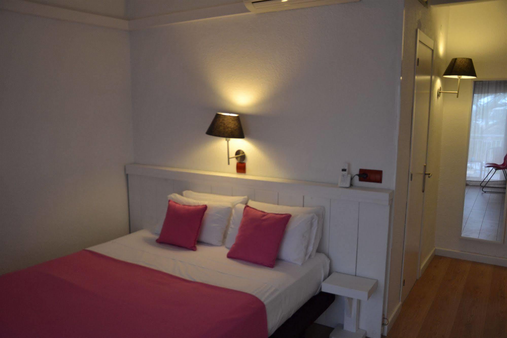 Solvi Hotel - Adults Only Vilanova i la Geltru Luaran gambar
